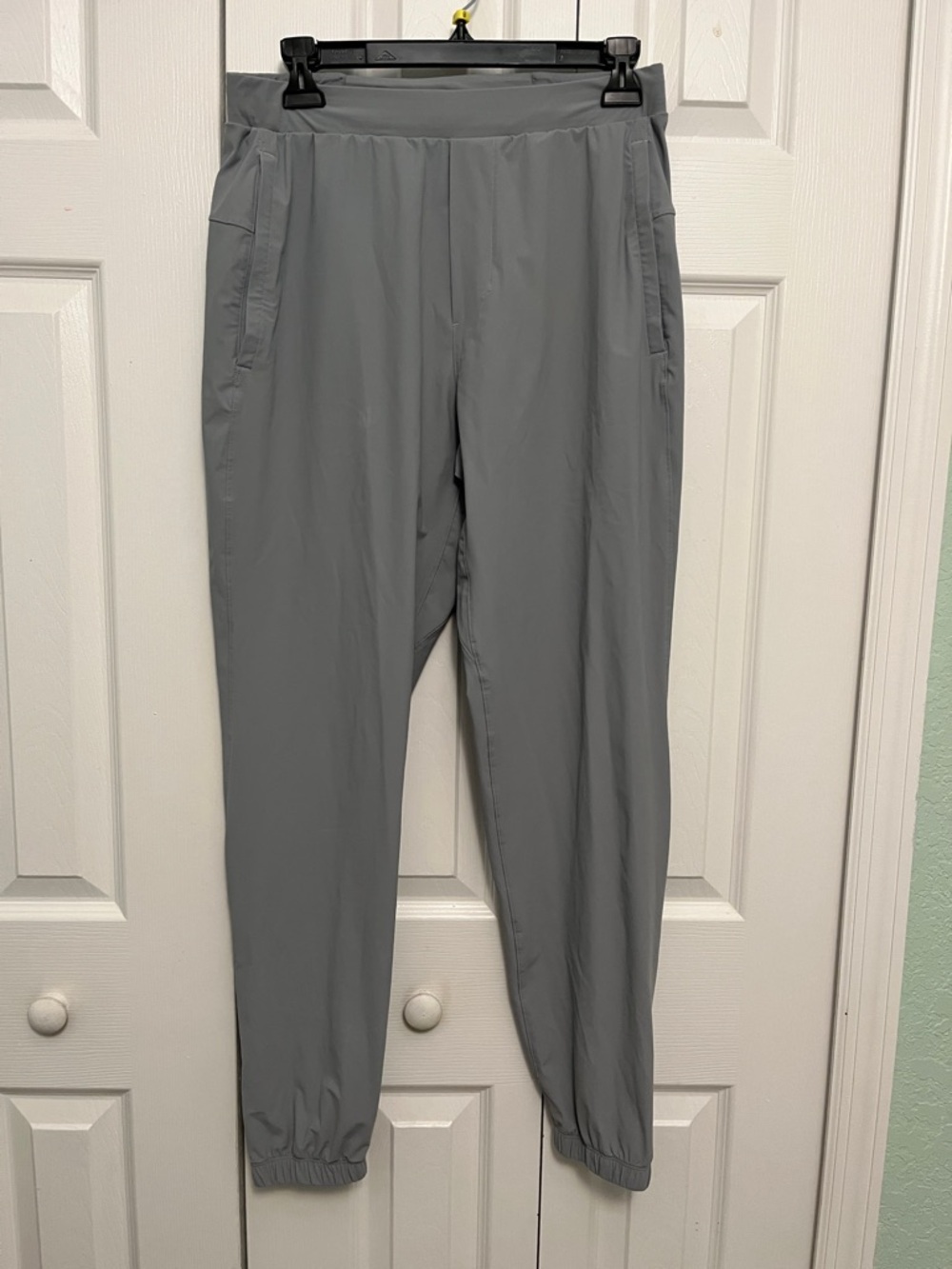 lululemon athletica women’s Light Gray Performance Joggers